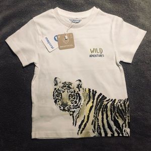 NWT.Unisex.Short sleeve T-shirt for a boy or girl. Brand: Mayoral Sizes:4,6,& 8